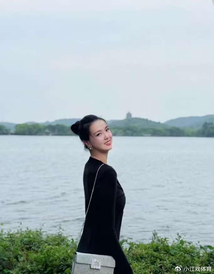跳手势舞，张常宁秀身材，颜值飙升，新岗位曝光，退役生子悬念揭晓