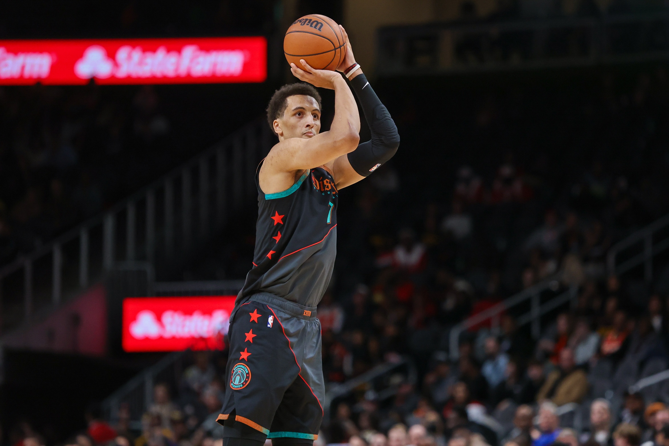 实时体育数据-队记:快船有四人签下Exhibit 10合同 鲍德温、小泰泰-华盛顿在列