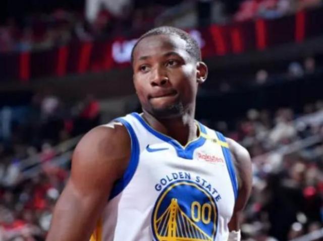 1743409645013097531.png 电竞赛事分析-库明加再遭脚踝伤病 顶薪续约已成痴人说梦