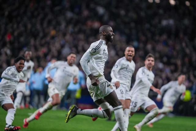 1741836574700098129.jpg 万博体育客户端下载-【人物】姆总点球复仇阿根廷帮,半决赛打脸恩里克?