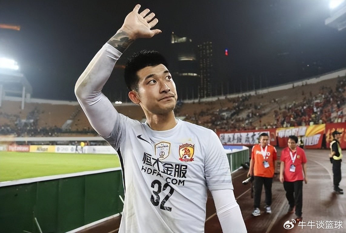 体育APP下载-意外！刘殿座为何能力压蹇韬坐稳成都蓉城主力，背后原因找到了|中超|英博|李国旭|大连|球迷_新浪体育_新浪新闻